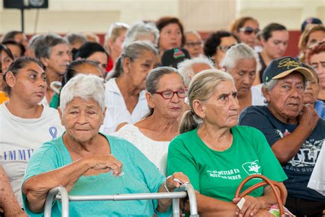 Est S En Inicio Prensa Dif Entrega Apoyos A Adultos Mayores Y