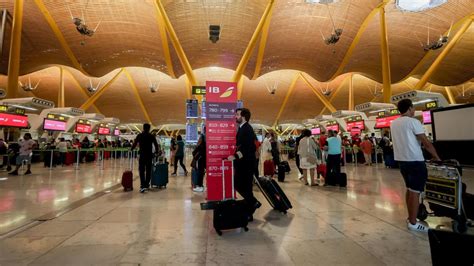 La Huelga De Tripulantes De Iberia Express Finaliza Con Vuelos