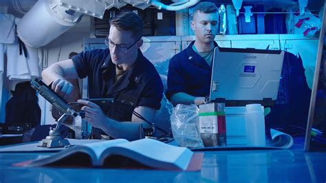 U S Navy Electronics Technician Careers Navy