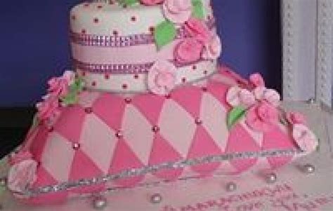 Cake by Tosan is cake maker/ bakery in Lagos Island, Lagos | Babymigo