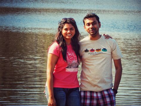 Indian Couple Wallpaper - Indian Couples On Beach (#2169954) - HD