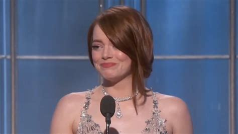 Emma Stone Wins Best Actress At The Golden Globes Watch Her Teary Eyed Speech