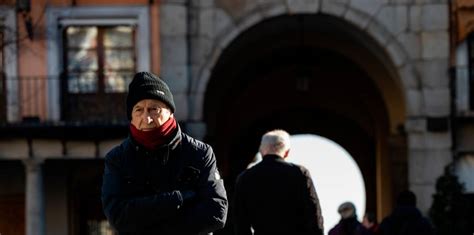 Tarragona sigue en alerta Frío nevadas viento lluvia y fuerte oleaje