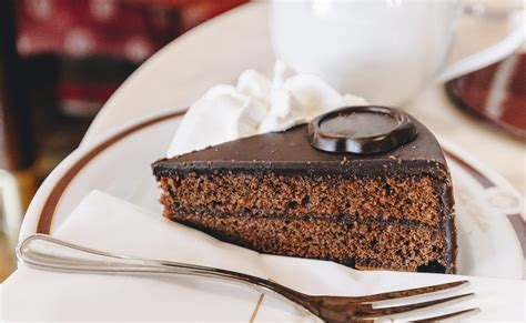 Storia Della Torta Sacher Il Dolce Viennese Pi Famoso Al Mondo