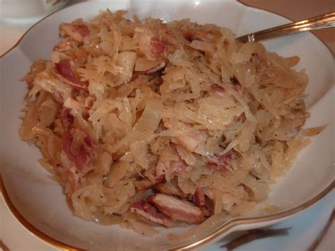 Sauerkraut With Bacon And Onions Sauerkraut Saurkraut Recipes