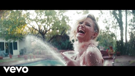 Taylor Swift Is A Marriage Wrecker In Sugarlands New Babe Video