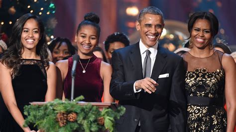 Malia and Sasha Obama Reflect on Michelle Obama's Success in New ...