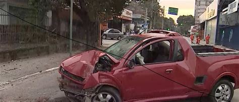 Jovem de 19 anos morto em acidente de carro é enterrado em São José