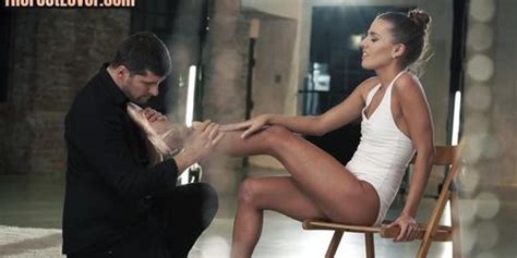 THE FEET LOVER Footjob Babe Gets Fucked In Twat By Foot Fetish Lover Tnaflix