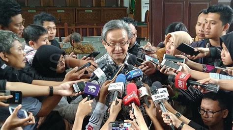 Tenteng Uang Rp Miliar Ke Kejagung Ini Sosok Maqdir Ismail