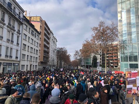 Gr Ve Du Janvier Une Manifestation Monstre Sur Des Kilom Tres