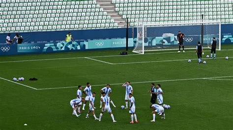 Argentina coach Mascherano rails at Olympic football 'disgrace'