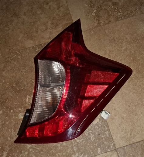 2014 2018 Nissan Versa Right Passenger Tail Light Hatchback Oem With Bulbs Ebay