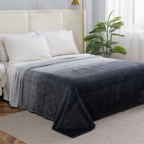 Ombre Print All Season Fleece Blanket Anti Static Plush Soft And