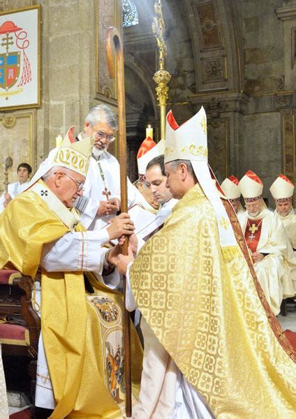 Ordenaci N De Dos Nuevos Obispos Auxiliares Para Santiago