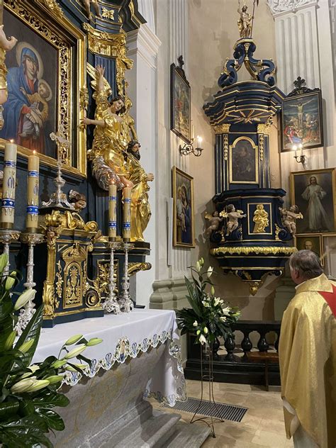 Parafia w Morawicy Poświęcenie ołtarza Matki Bożej Pięknej Miłości 5