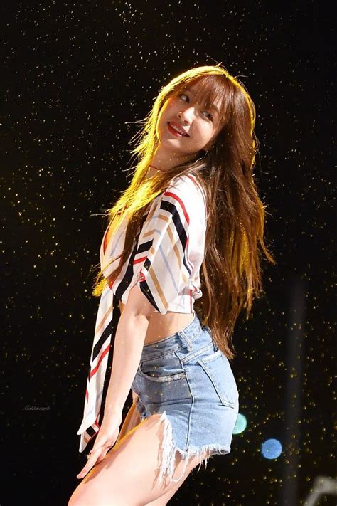 Hani Exid 180915 Nữ Thần Con Gái Thời Trang