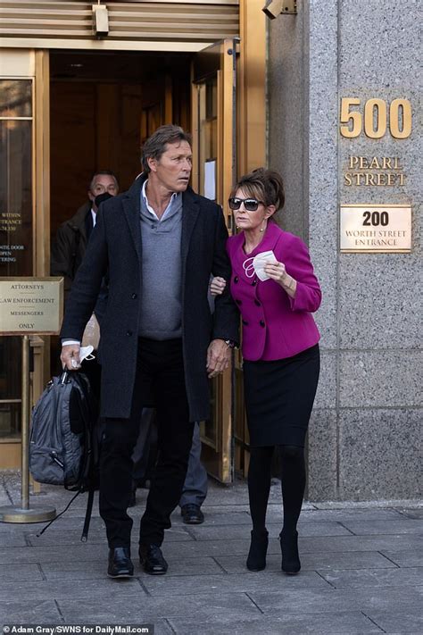 Sarah Palin Leaves Court With Ex Nhl Player Ron Duguay After Briefly