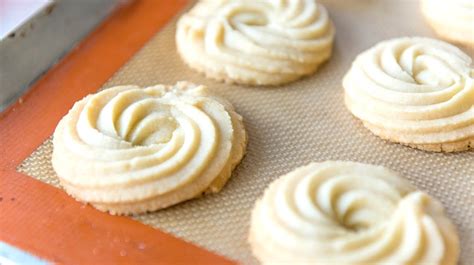 Lovely Butter Swirl Shortbread Cookies