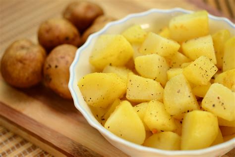 How to Saute Potatoes: 14 Steps (with Pictures) - wikiHow