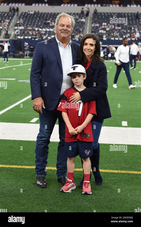 Houston Texans Chairman And Chief Executive Officer Cal Mcnair Hannah