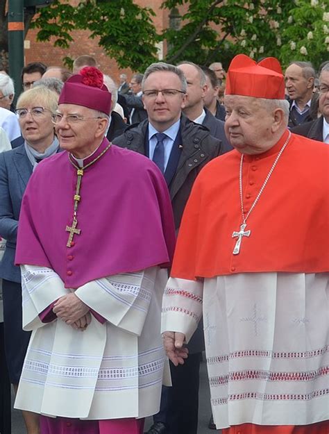 Nowe Stare Prezydium Episkopatu Orkiestra Gra Jak Na Titanicu Ks