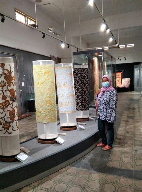 Melihat Batik Corona Di Museum Batik Pekalongan