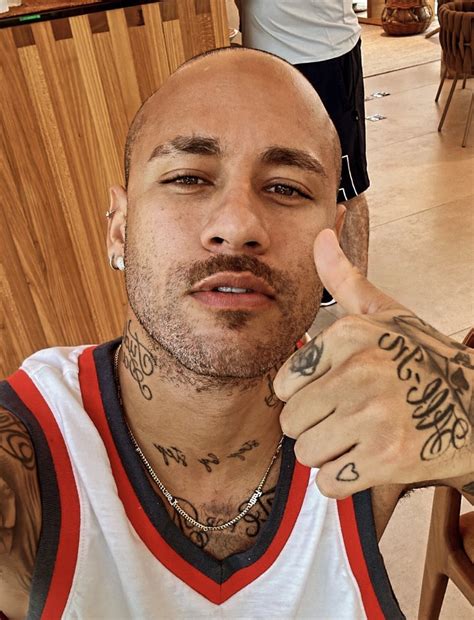 Neymar Debuts New Shaved Head Look Rsportsnewstoday