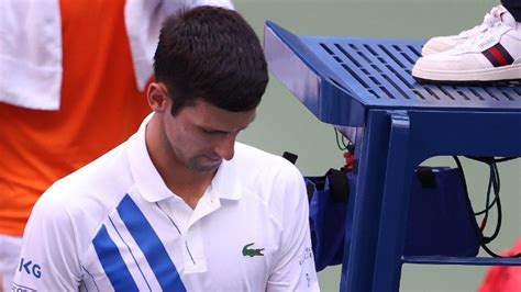 Novak Djokovic Aparece Y Se Muestra Dolido Tras Su Descalificación Del