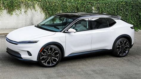 New Chrysler Ev Crossover Coming In 2025 According To Brands Ceo