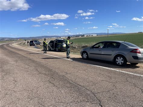 La Guardia Civil Intercepta En Cella A Un Conductor Ebrio Que Circulaba