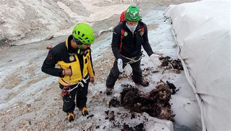 Sulla Marmolada Il Ghiacciaio Si Ritira E Spuntano I Resti Di Due