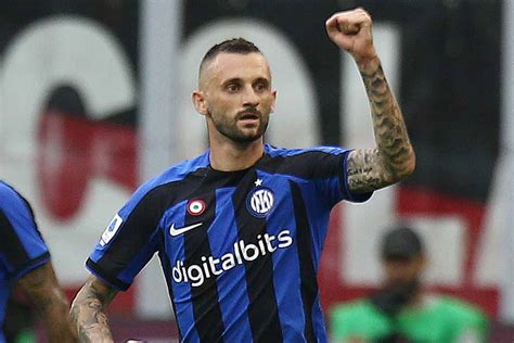 Nuova squadra per Brozovic c è l offerta addio Inter