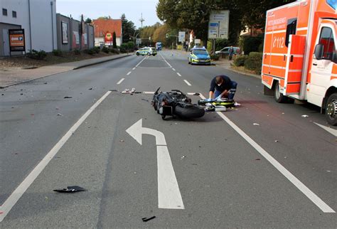 Motorradfahrer 24 bei Unfall lebensgefährlich verletzt Polizei news