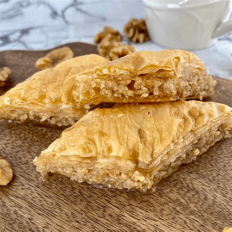 Traditional Lebanese Baklava Recipe | Bryont Blog