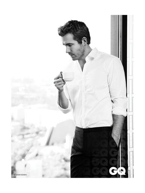 Ryan Reynolds Covers Junes Edition Of Gq Mexico The Fashionisto