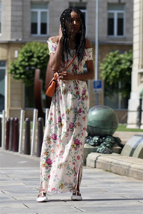 Summer florals white flats outfit, effortless look for summer - Biba's ...