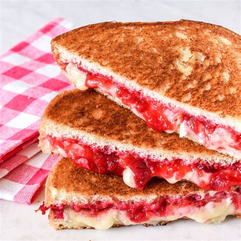 Cranberry and Brie Grilled Cheese Sandwich | Hello Little Home