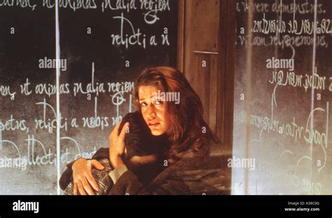 13 GHOSTS SHANNON ELIZABETH A COLUMBIA TRISTAR FILM 13 GHOSTS SHANNON