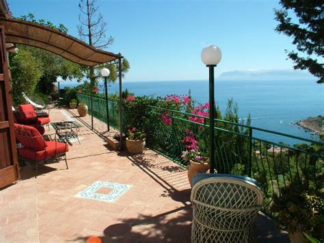 Sicily holiday houses seafronty villas DreamSicilyVillas