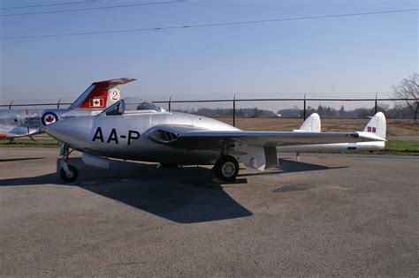 Unmarked De Havilland Vampire Fb Mk C N Canadia Flickr