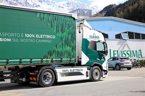 Volvo Trucks Italia Consegna A Levissima Il Primo Truck Elettrico Per