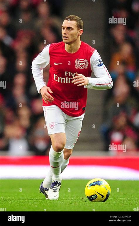 Vermaelen Arsenal - Arsenal Manager Arsene Wenger Has Warned Thomas Vermaelen He Cannot Expect ...