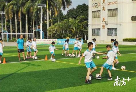 小足球大快乐！中堂中学集团槎滘小学开展体育与健康教学视导活动南方plus南方