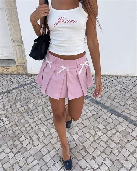 Bow Skirt | Outfits, Bow skirt, Pink outfit