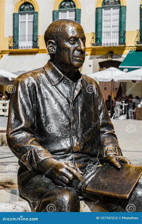 Statue Of Pablo Picasso In Malaga Spain Editorial Photography Image Of Metal Artistic 127747212