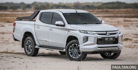 Toyota Hilux L Versus Mitsubishi Triton L Which One Of The Two