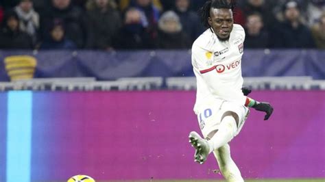 Aston Villa In Talks Over Lyon S Bertrand Traore For M Bbc Sport