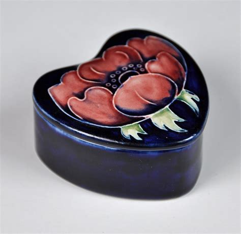 Walter Moorcroft Anemone Heart Box Moorcroft Ceramics