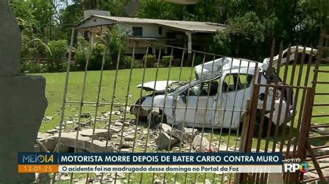 Motorista De Anos Morre Ap S Bater Carro No Muro De Uma Empresa